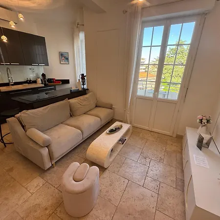 T3 Grand Standing A Juan Les Pins *