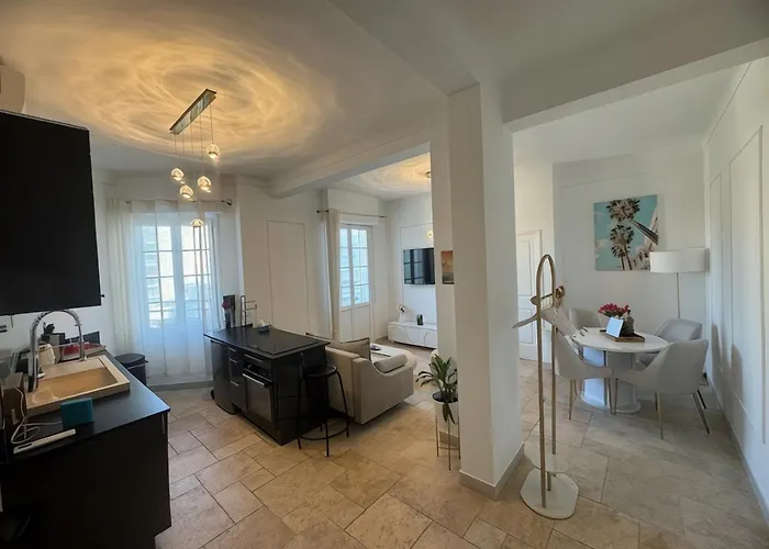 T3 Grand Standing A Juan Les Pins Апартаменты